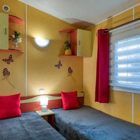 Casa de Férias Mobil-home Les Amandiers Gallargues-le-Montueux