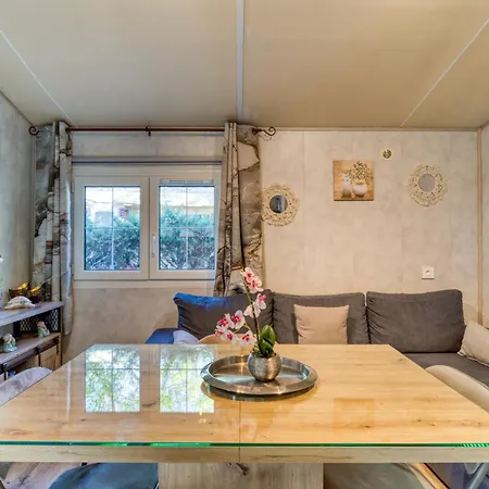Mobil-home Les Amandiers جالارجو له مونتو