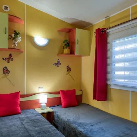 Mobil-home Les Amandiers بيت للعطل *