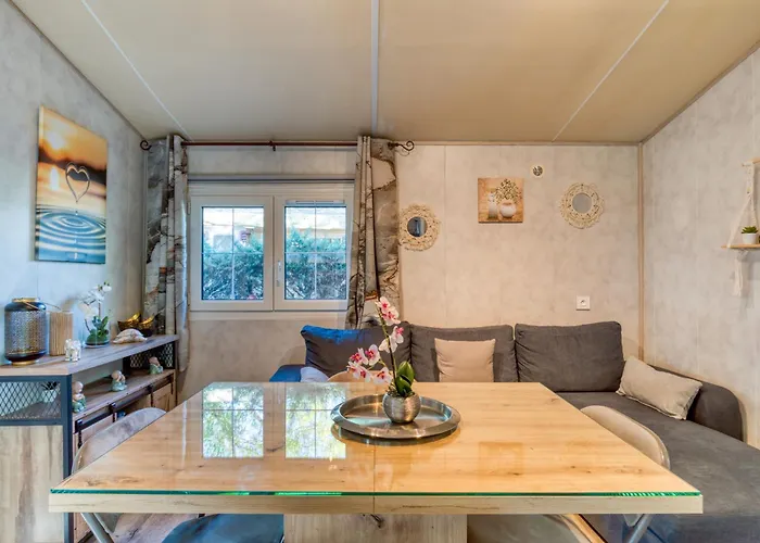 Mobil-home Les Amandiers Holiday home Gallargues-le-Montueux