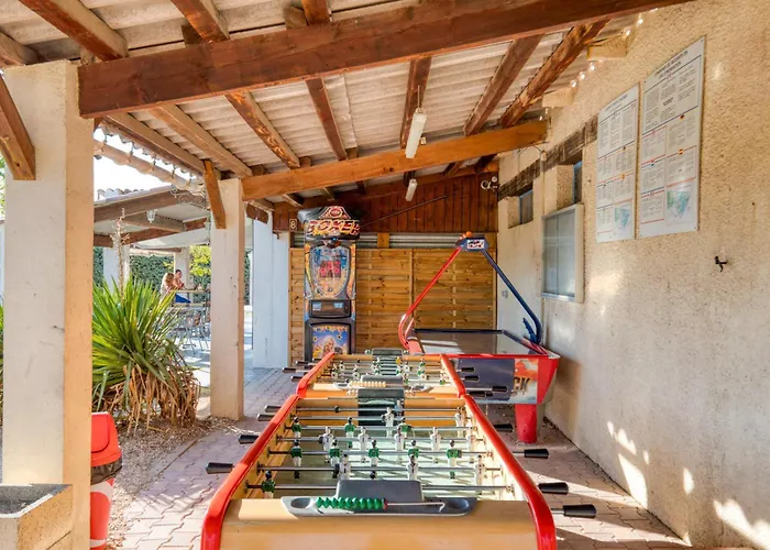 Holiday home Mobil-home Les Amandiers Gallargues-le-Montueux